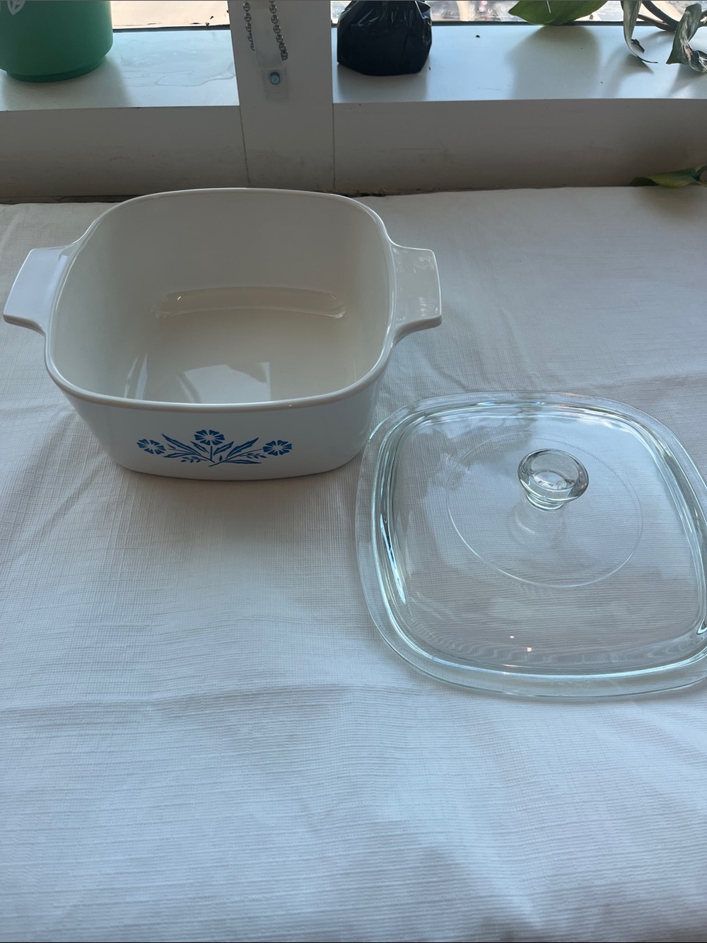 Corning Ware Blue Corn Flower  Casserole Dish 1 1/2 Quart With Lid